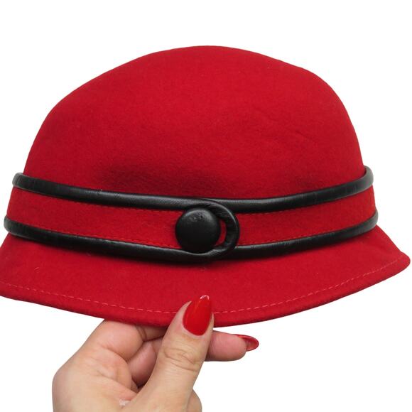 1970s Vintage Broner Vintage Red Bowler Hat Chic Red Wool Hat with Black Button